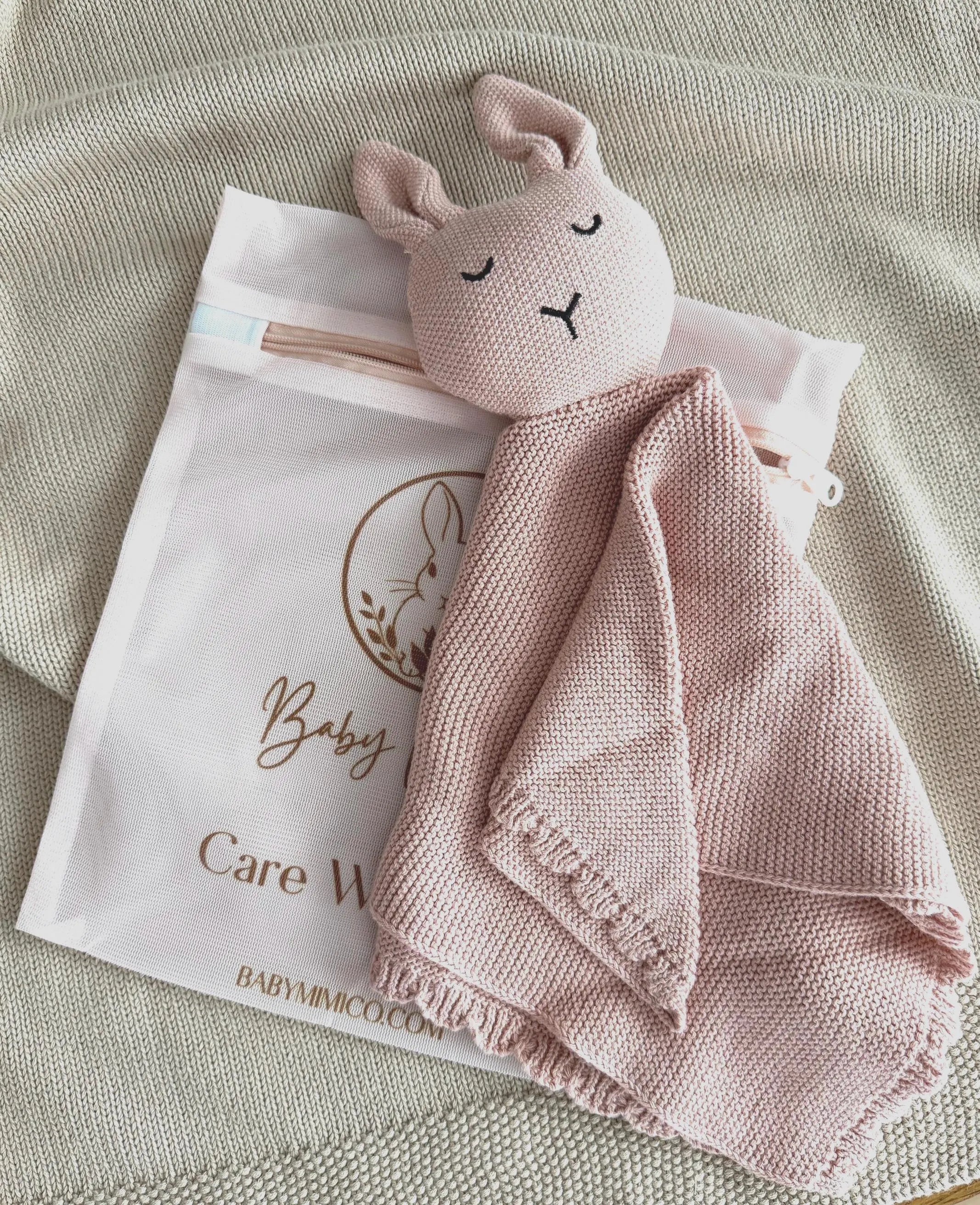 Rabbit comforter Floral embroidered letter