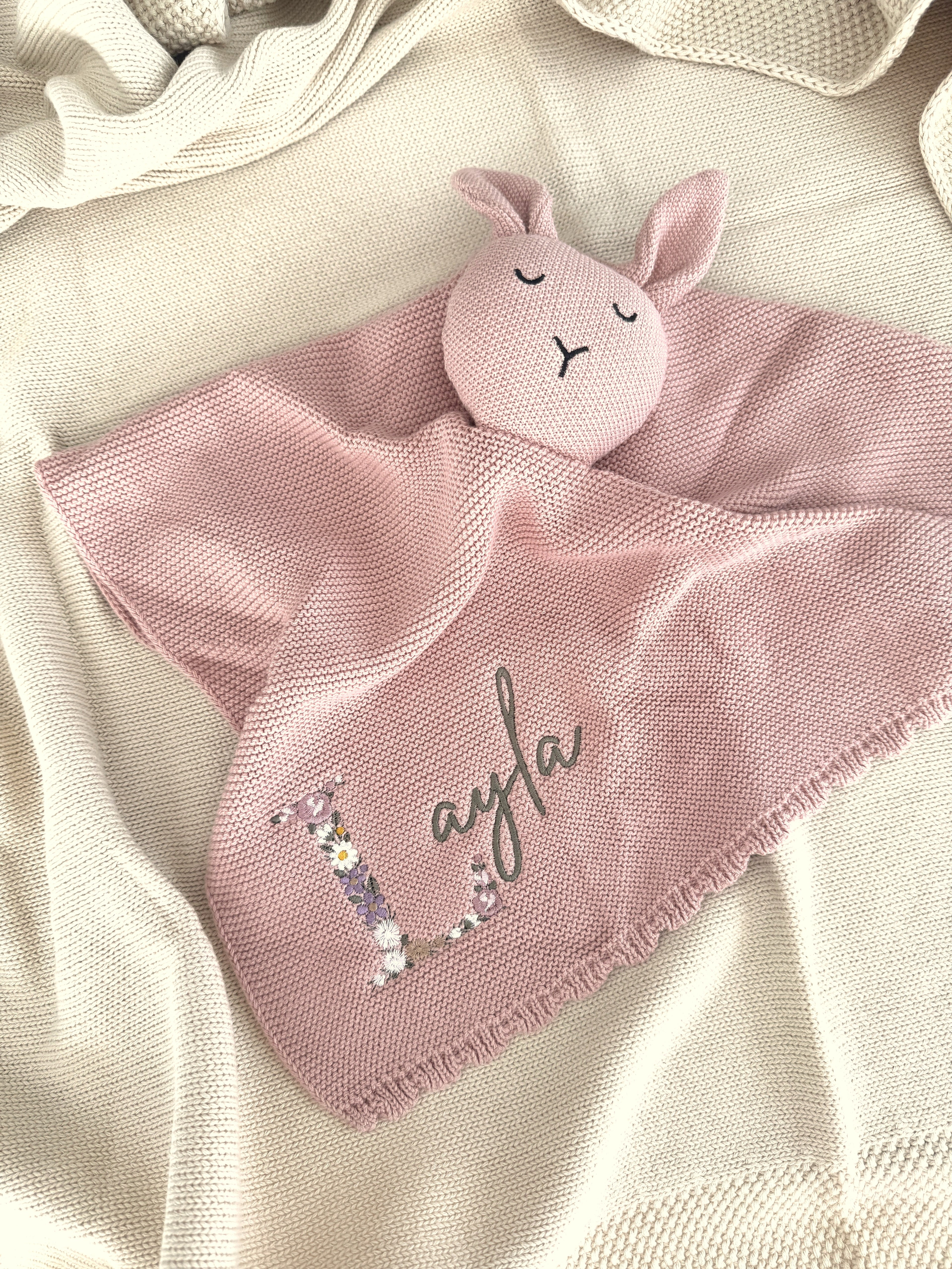 Rabbit comforter Floral embroidered letter