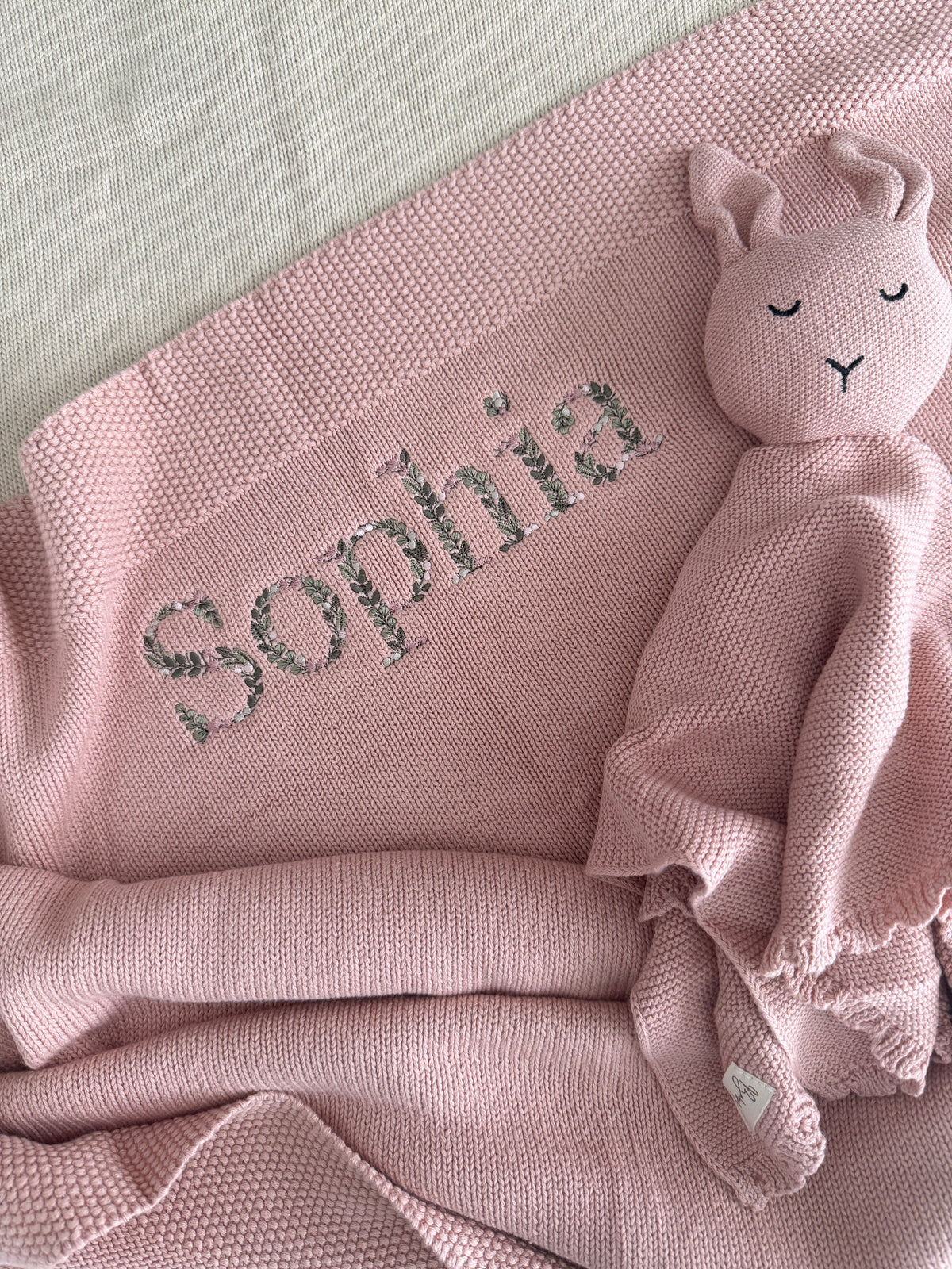 Vine Embroidered Blanket and comforter set